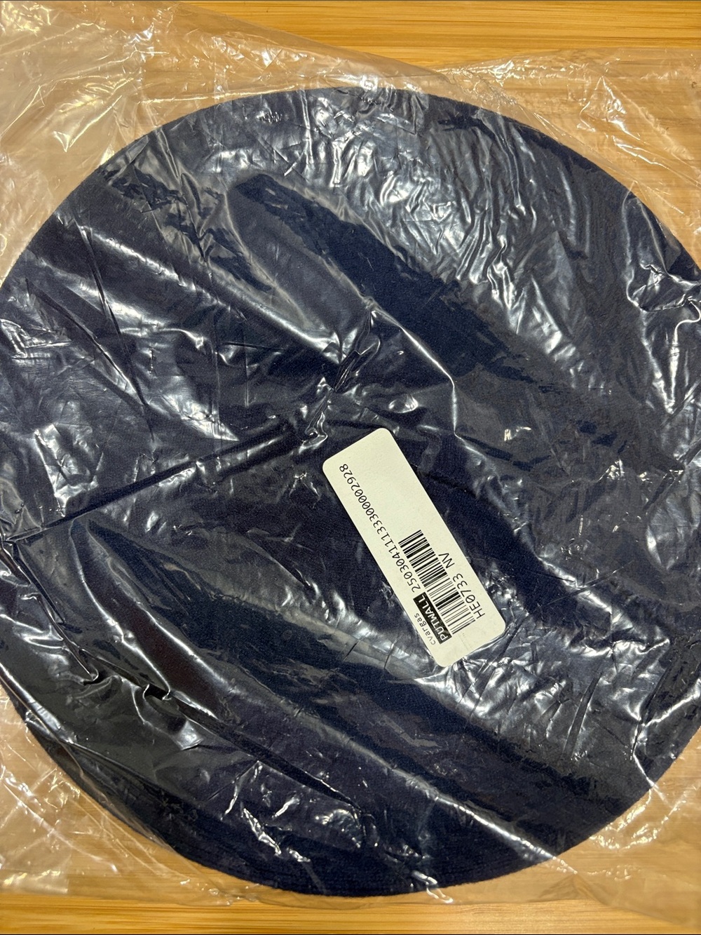 Beret style hat women’s navy. Brand new.